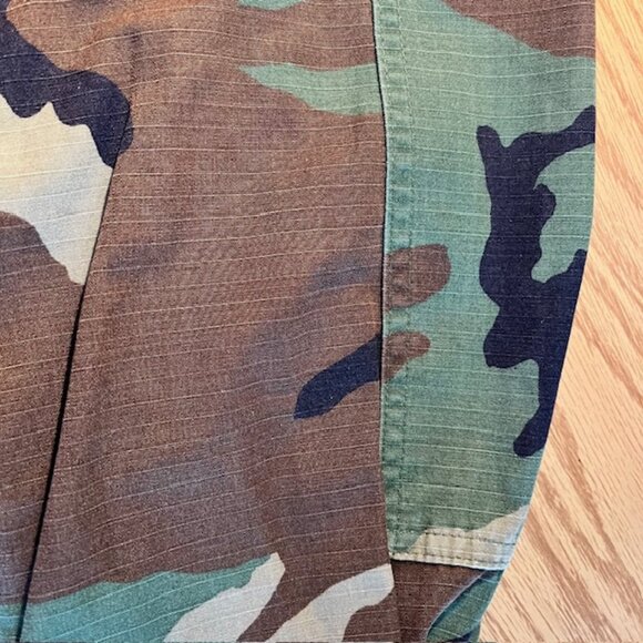 US Airforce Woodland Camo Button Front Jacket- Size S - Picture 4 of 10